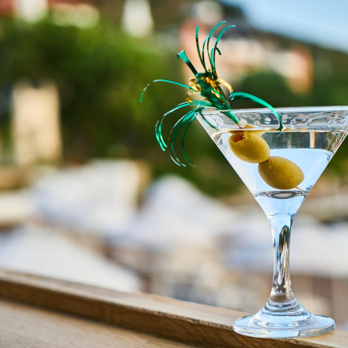 Martini clásico receta | Cócteles Tragos | Bebidas | Estados Unidos | EEUU | USA | México | RECETAS | MAG.