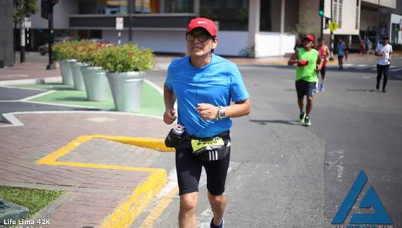 A los 60 años, Mario Mejía, periodista de esta casa, corrió su primera maratón el pasado domingo 19 de mayo (Foto: Facebook).