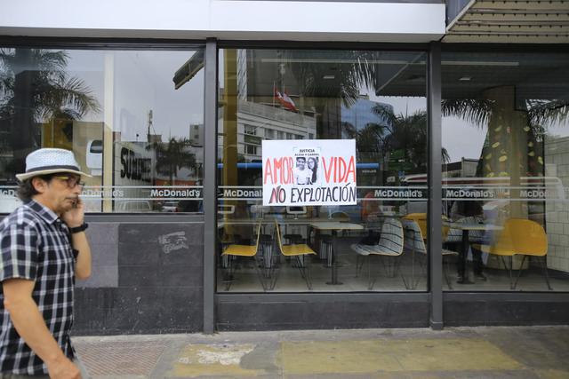 Caso McDonald’s: plantón en Miraflores en protesta por muerte de dos jóvenes trabajadores. (Foto: Jessica Vicente)