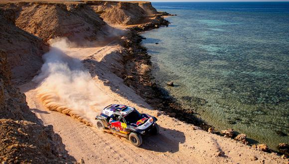 Stéphane Peterhansel sigue al frente de la categoría autos. (Foto: @dakar)