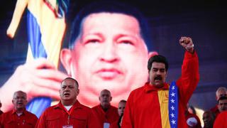 "Salió la inquisición": Así defendió Maduro el Chávez Nuestro