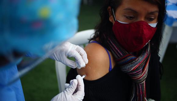 Del total de vacunas aplicadas en el Perú, 1′241.721 (12%) son de la firma Sinopharm. (Foto: Hugo Curotto / @photo.gec)