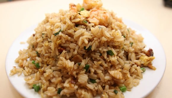 El arroz chaufa se prepara en wok a fuego alto para potenciar el sabor de sus ingredientes. (Foto: GEC)