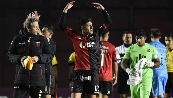 Colón enfrentará al ganador de la llave entre Corinthians y Fluminense en las semifinales de la Copa Sudamericana. (Foto: AFP)