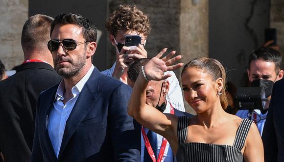 Ben Affleck no dudó en citar a su pareja, Jennifer Lopez, como la fuente de su gran aprendizaje el 2021. (Foto: Filippo MONTEFORTE / AFP)