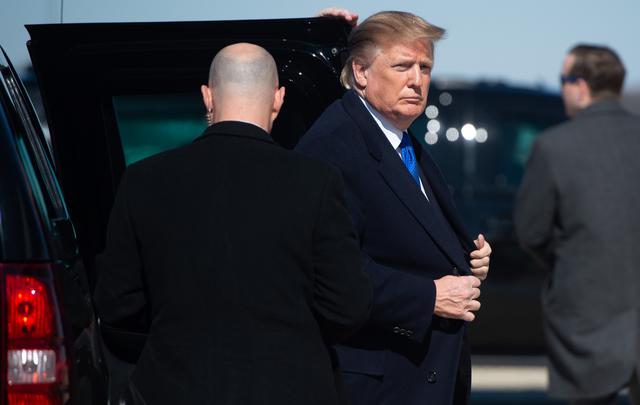 Donald Trump, partió este lunes de Washington hacia Hanói. (Foto: AFP)