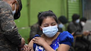 Guatemala vuelve a hacer obligatorio el uso de mascarilla por el coronavirus