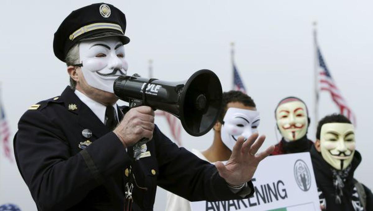 Anonymous le declaró la "guerra" a Donald Trump