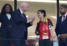 Qatar 2022: Una ministra belga luce el brazalete “One Love” al lado de Gianni Infantino