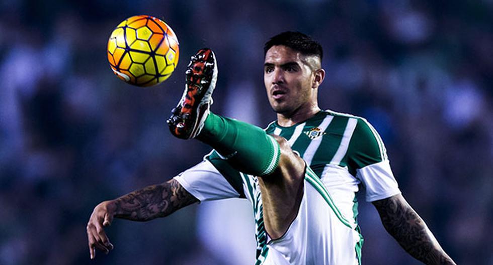 Juan Vargas viene de anotar un golazo para Real Betis y fue considerado entre los mejores latinoamericanos que juegan en el fútbol de Europa (Foto: Getty Images)