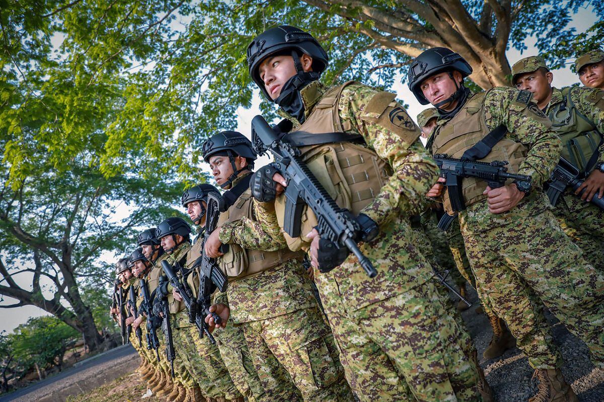 Soldiers deployed in Nueva Concepción, department of Chalatenango, some 80 km north of San Salvador, on May 17, 2023. (Photo of the Presidency of El Salvador / AFP)
