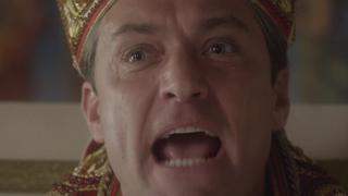 "The Young Pope" con Jude Law estrena nuevo tráiler