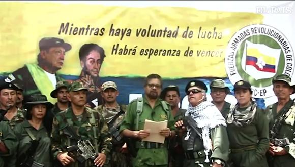 Imagen de archivo | Iván Márquez (centro) lee un manifiesto acompañado de Jesús Santrich. (Foto: YouTube)