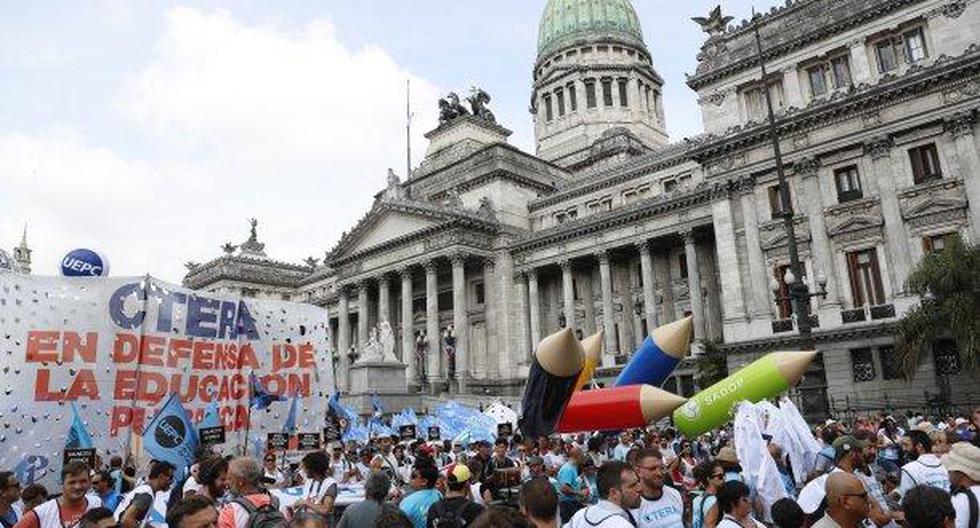 Se ha convocado una huelga nacional para este lunes y martes. A su vez el Sindicato Argentino de Docentes Privados (SADOP) hizo lo propio por 24 horas. (Foto: EFE)