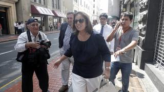Lourdes Flores declara ante el fiscal José Domingo Pérez