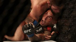 UFC 242:Khabib Nurmagomedov sometió aDustin Poirier en el tercer round | VIDEO