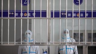 Como es el centro de detención más grande de China: puede recibir hasta 10.000 personas