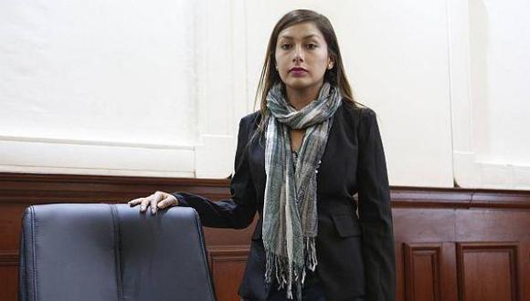 Arlette Contreras fue agredida por Adriano Pozo Arias el 13 de julio del 2015 en Ayacucho. Este es el segundo pedido de transferencia de caso.