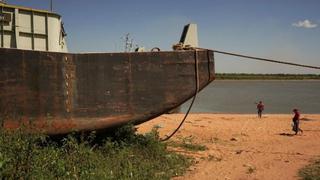 3 problemas inesperados que está generando en Sudamérica la histórica sequía del río Paraná 