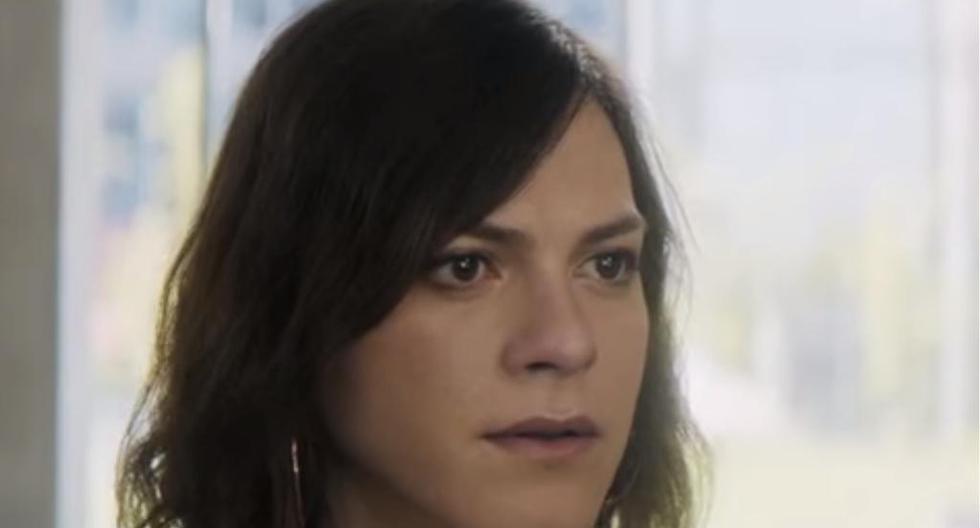 Daniela Vega, que se convirtió en la primera actriz transexual en participar en la presentación de la gala de los Oscar 2018.(Foto: Captura)