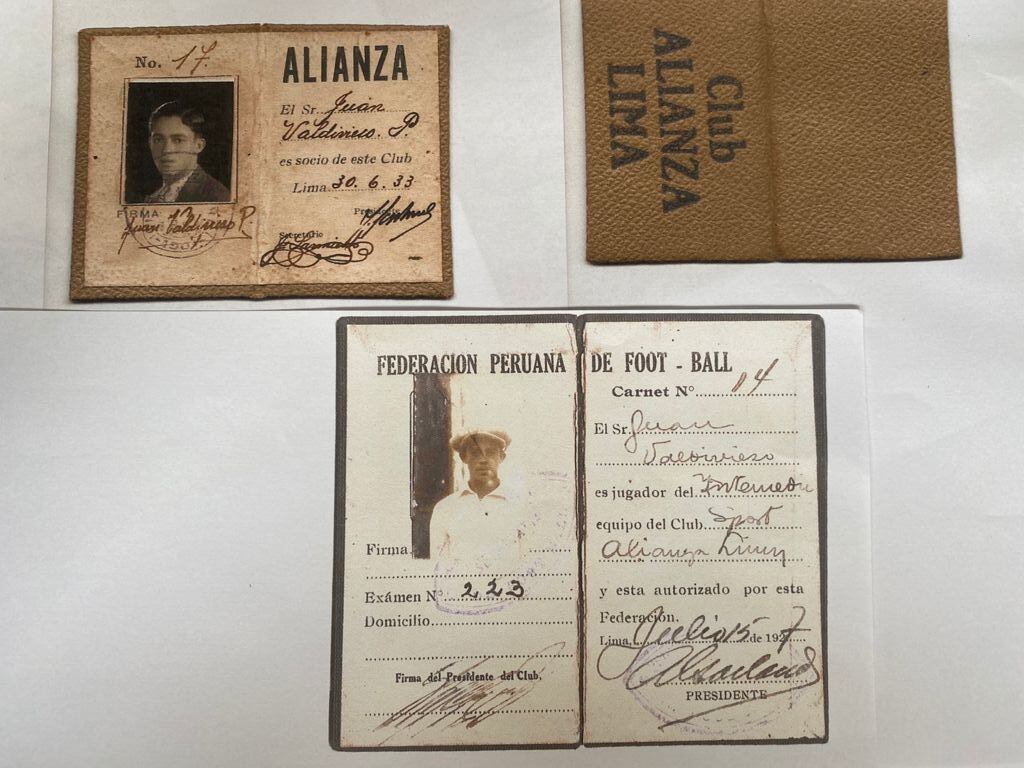 Los documentos que acreditan a Juan Valdivieso como socio de Alianza Lima y jugador del mismo club, entonces llamado Sport Alianza. Año 1933. FOTO: Familia Valdivieso, uso exclusivo de la revista Somos.