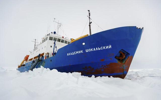 Tripulantes del barco atrapado en la Antártida son rescatados 8 días después - 1