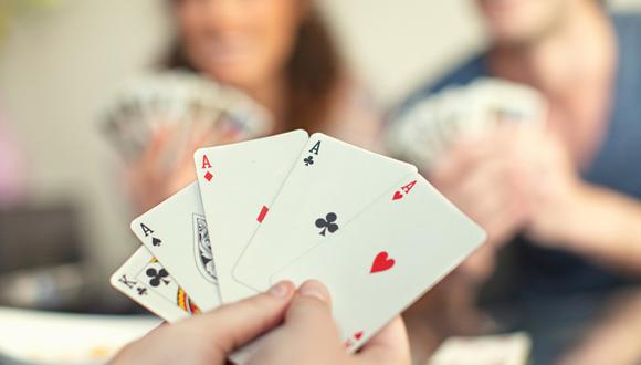 Seis juegos de cartas para vencer al aburrimiento