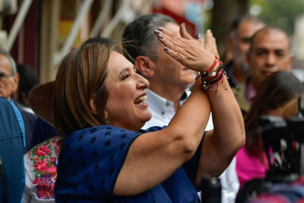 Xóchitl Gálvez has a less traditional profile than other leaders in her political space.  (GETTY IMAGES).