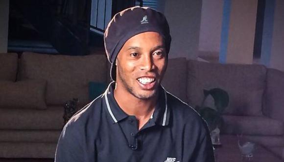 Ronaldinho remece Facebook al recordar golazo con el Barcelona