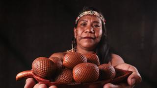 El oro de los humedales: mujeres indígenas murui-muina reforestan palma de canangucha en zonas degradadas de Colombia