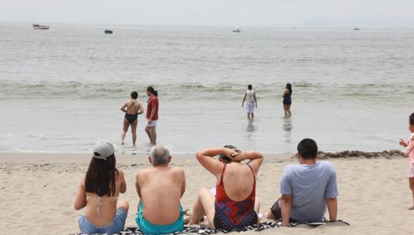 Alcalde de Miraflores anunció que el acceso a las playas de su distrito estará prohibido del 31 de diciembre al 3 de enero de 2022 | Foto: El Comercio / Referencial