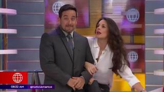 Óscar del Portal narra noticias de espectáculo junto a Rebeca Escribens