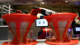 El robot que asegura preparar café mejor que los humanos [FOTOS]