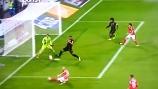 Manuel Neuer se comió un gol por la huacha contra Mainz (VIDEO)
