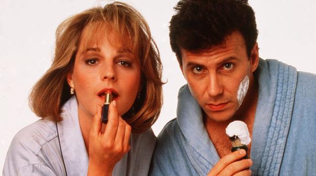 Helen Hunt y Paul Reiser en una escena de "Mad about you". La serie se transmitió de 1992 a 1999.