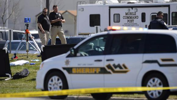 Policía de la escena de un tiroteo en la Oficina del Sheriff del Condado de Salt Lake. (Foto: Trent Nelson / The Salt Lake Tribune vía AP).