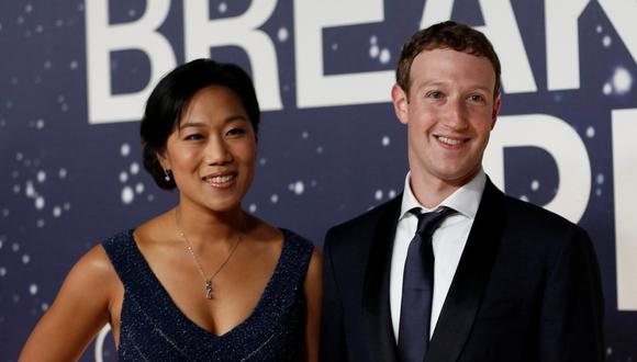 Mark Zuckerberg, fundador y director ejecutivo de Facebook, y su esposa Priscilla Chan llegan a un evento en California (Estados Unidos), el 9 de noviembre de 2014. (REUTERS/Stephen Lam).