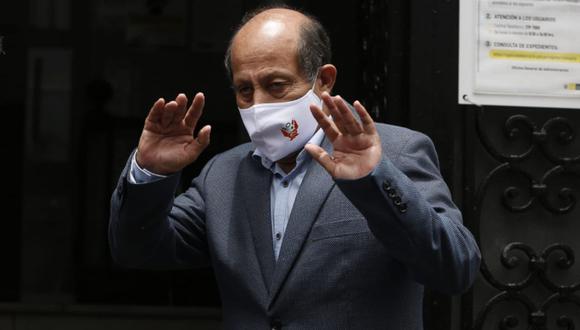 Héctor Valer dijo que dependerá del presidente Pedro Castillo si es que se convierte en la "primera bala de plata" | Foto: El Comercio
