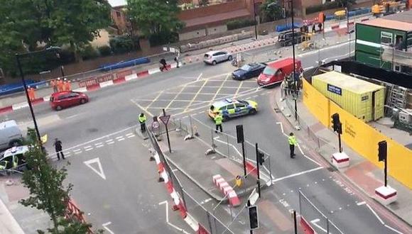 Policía londinense efectúa explosión controlada cerca de nueva embajada de EE.UU. (Foto: Twitter)