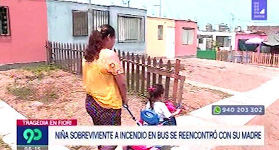 Bisabuela y tía de la niña sobreviviente fueron quienes lograron retirar a la menor del bus. (Captura: Latina)