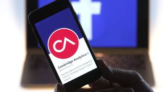 Cierra Cambridge Analytica, la empresa clave del escándalo de Facebook