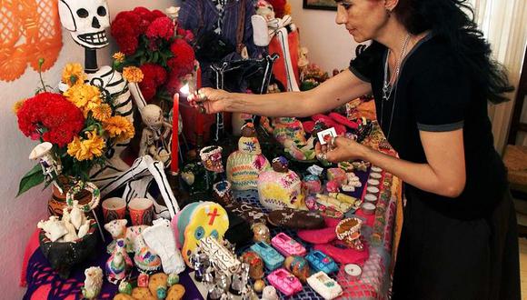 Qué significa cada nivel del altar en el Día de Muertos de México | Foto: Reuters