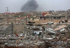 Kurdos y árabes lanzan ataque contra capital de ISIS en Siria