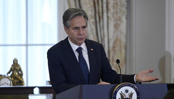 El Secretario de Estado de EE. UU., Antony Blinken, habla mientras organiza una recepción del Orgullo en el Departamento de Estado en Washington, DC, el 29 de junio de 2023. (Foto de OLIVIER DOULIERY / AFP)