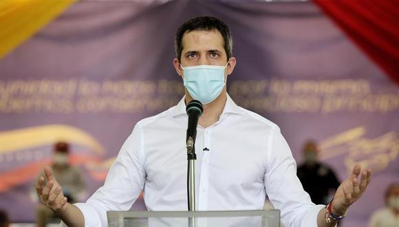 El líder opositor de Venezuela Juan Guaidó llamó este lunes a la ciudadanía a movilizarse en la calle el próximo jueves para reconocer de esta forma el trabajo de los "héroes de la salud". (EFE).