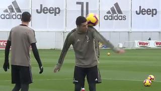 Cristiano Ronaldo y una clase de malabares en entrenamiento de Juventus | VIDEO