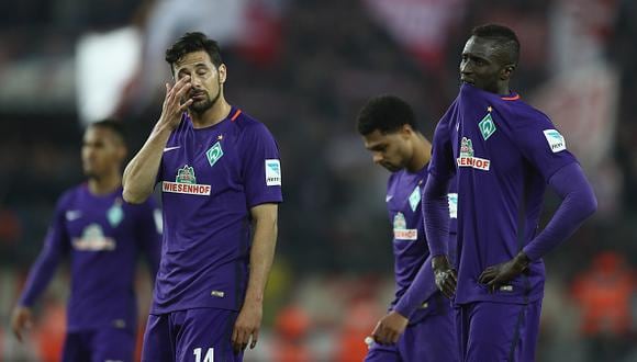 Werder Bremen perdió de visita 4-3 ante Borussia Dortmund en el último juego de la Bundesliga. Claudio Pizarro estuvo en la banca. (Foto: Agencias)