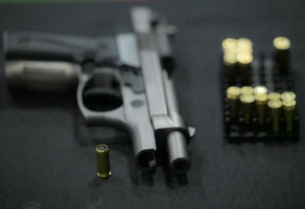 Colombia: Las pistolas traumáticas, el peligroso “juguete” que se  comercializa en el país, MUNDO
