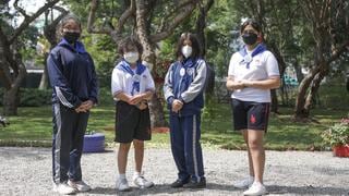 Niños amantes de la naturaleza protegen el medio ambiente gracias a programa municipal