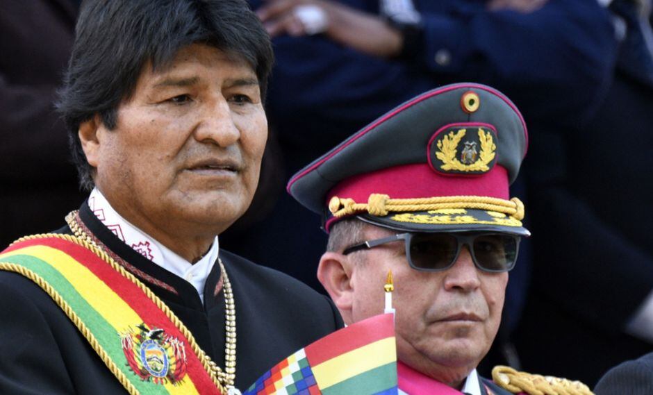 Quién es Williams Kaliman, el comandante en jefe de las Fuerzas Armadas de Bolivia y “hermano” de Evo Morales que fue determinante en su renuncia. Foto: AFP Quién es Williams Kaliman, el comandante en jefe de las Fuerzas Armadas de Bolivia y “hermano” de Evo Morales que fue determinante en su renuncia. Foto: AFP